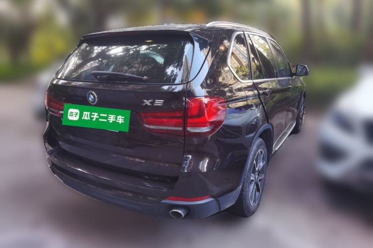 Used BMW X5 2014 xDrive35i Leading Model Rear Right 45 Deg