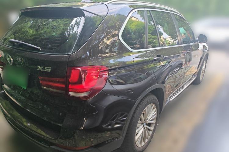 Used BMW X5 2014 xDrive35i Leading Model Rear Right 45 Deg