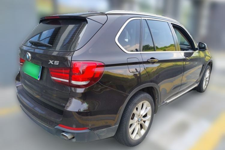 Used BMW X5 2014 xDrive35i Leading Model Rear Right 45 Deg