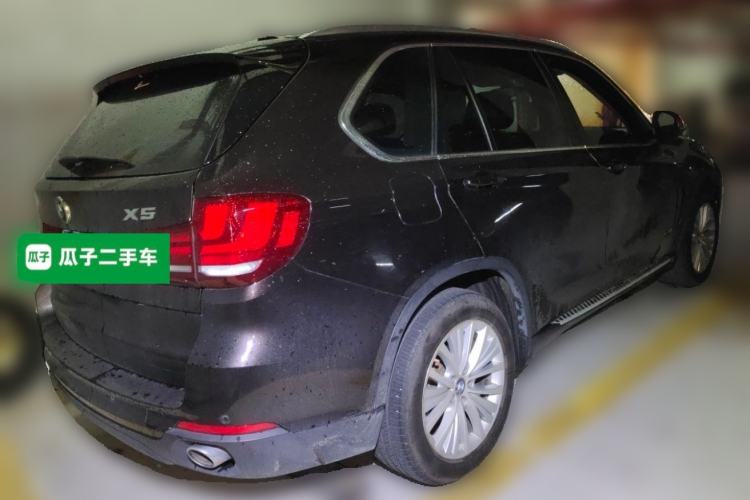 Used BMW X5 2014 xDrive35i Leading Model Rear Right 45 Deg