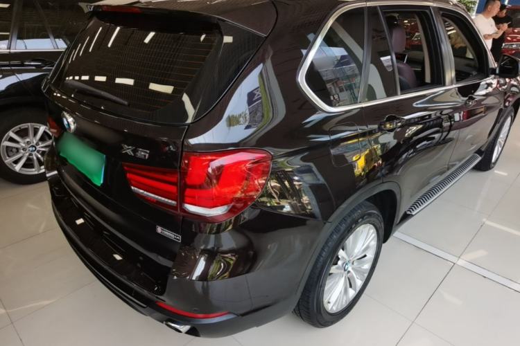 Used BMW X5 2014 xDrive35i Leading Model Rear Right 45 Deg