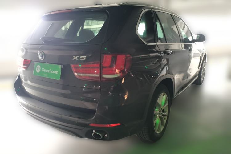 Used BMW X5 2014 xDrive35i Leading Model Rear Right 45 Deg
