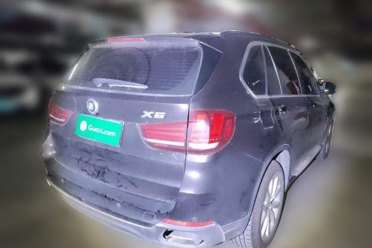 Used BMW X5 2014 xDrive35i Leading Model Rear Right 45 Deg