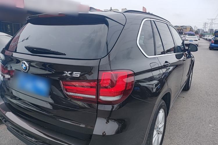 Used BMW X5 2014 xDrive35i U.S. specification Rear Right 45 Deg