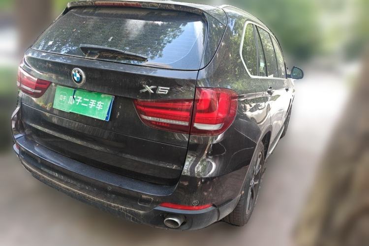 Used BMW X5 2014 xDrive35i Leading Model Rear Right 45 Deg