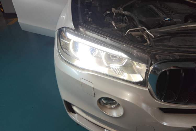 Used BMW X5 2014 xDrive35i Leading Model Right Front Headlight