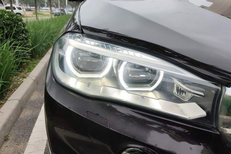 Used BMW X5 2014 xDrive35i Luxury Edition Right Front Headlight