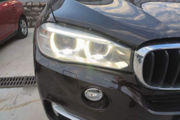 Used BMW X5 2014 xDrive35i Luxury Edition Right Front Headlight