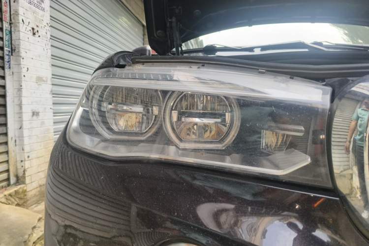 Used BMW X5 2014 xDrive35i Leading Model Right Front Headlight