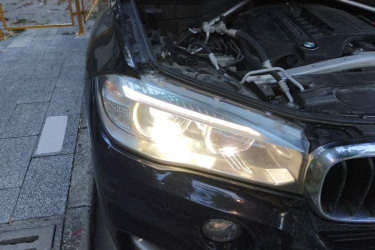 Used BMW X5 2014 xDrive35i Elegant Edition Right Front Headlight