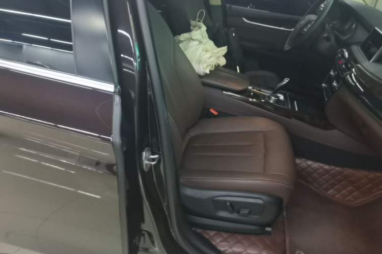 Used BMW X5 2014 xDrive35i Elegant Edition Right Front Seat