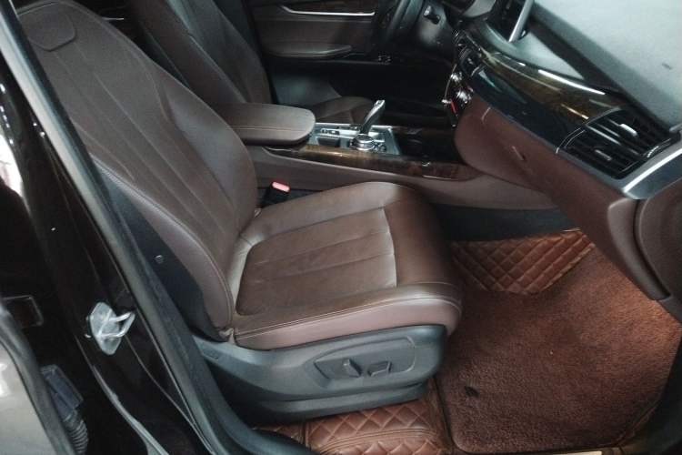 Used BMW X5 2014 xDrive35i Elegant Edition Right Front Seat