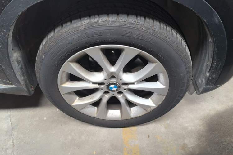 Used BMW X5 2014 xDrive35i Leading Model Right Front Wheel Hub