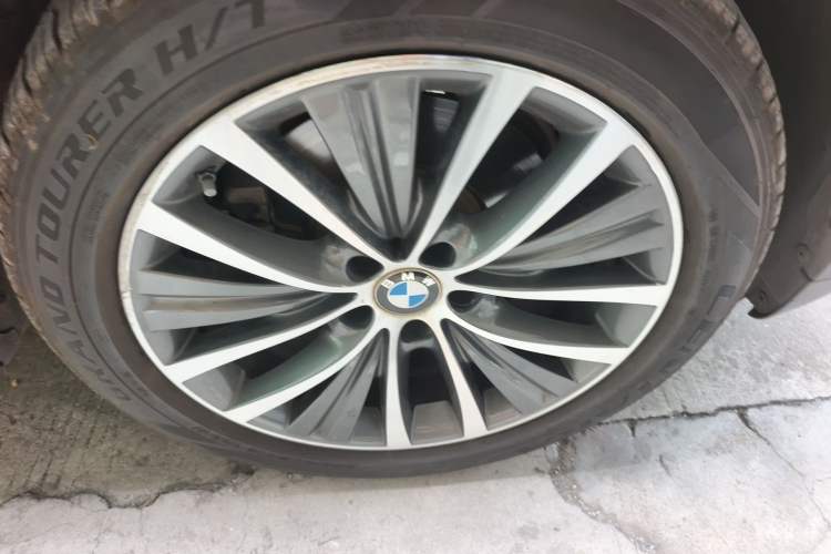 Used BMW X5 2014 xDrive35i Leading Model Right Front Wheel Hub