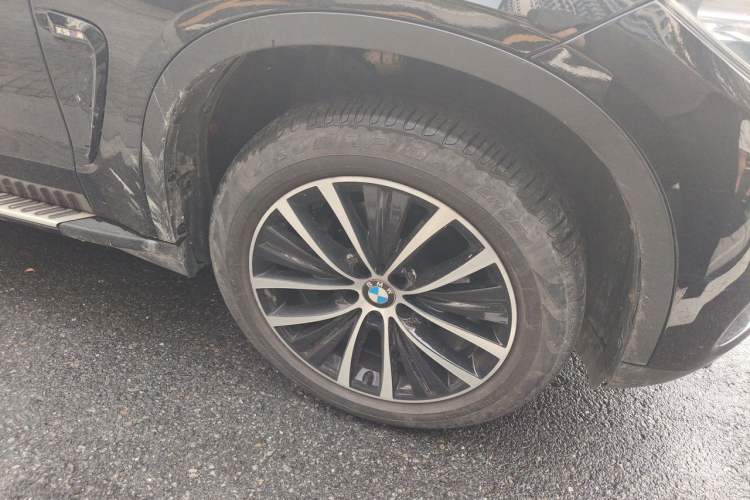 Used BMW X5 2014 xDrive35i Leading Model Right Front Wheel Hub