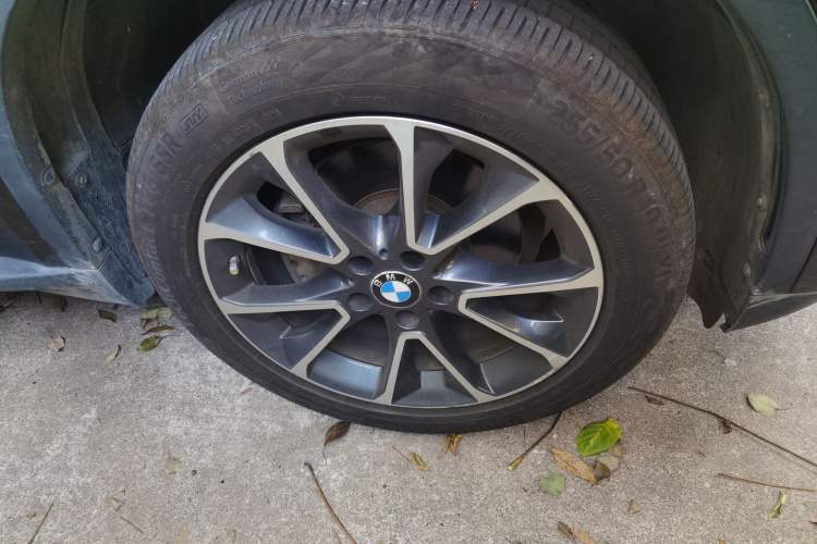 Used BMW X5 2014 xDrive35i Leading Model Right Front Wheel Hub
