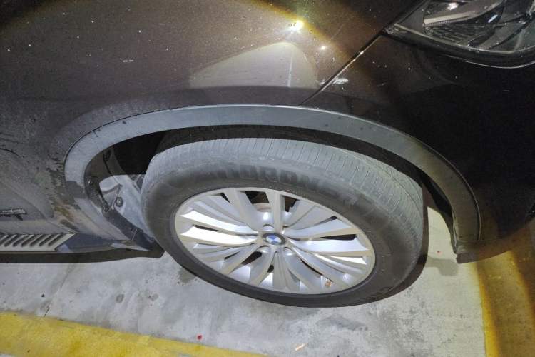 Used BMW X5 2014 xDrive35i Leading Model Right Front Wheel Hub