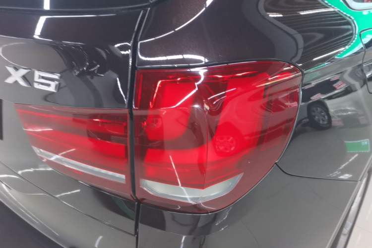 Used BMW X5 2014 xDrive35i Elegant Edition Right Rear Taillight