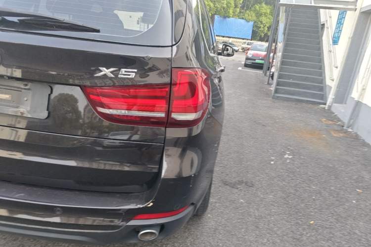 Used BMW X5 2014 xDrive35i Elegant Edition Right Rear Taillight