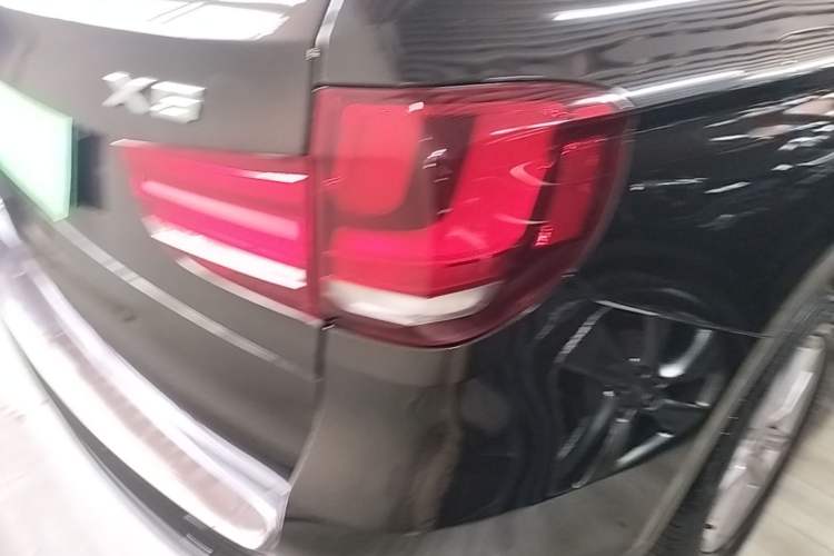 Used BMW X5 2014 xDrive35i Elegant Edition Right Rear Taillight