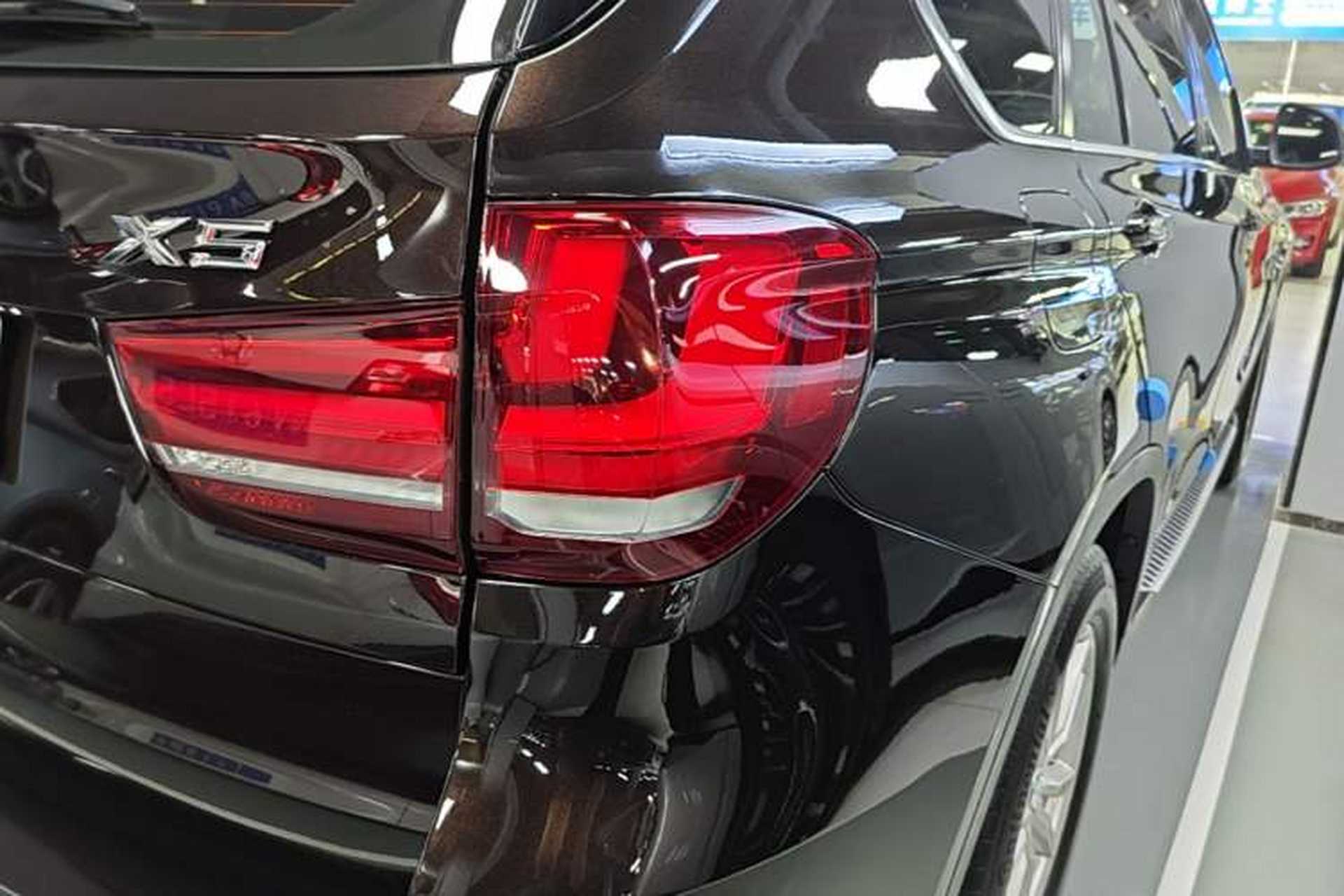 Used BMW X5 2014 xDrive35i Elegant Edition Right Rear Taillight