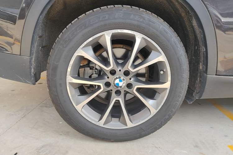 Used BMW X5 2014 xDrive35i Leading Model Right Rear Wheel Hub