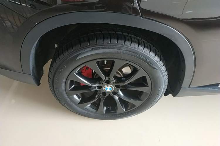 Used BMW X5 2014 xDrive35i Elegant Edition Right Rear Wheel Hub