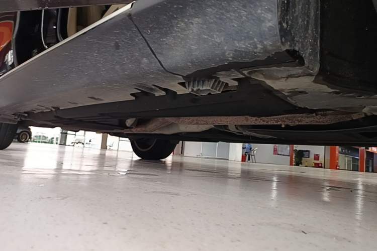 Used BMW X5 2014 xDrive35i Elegant Edition Right Side Sill