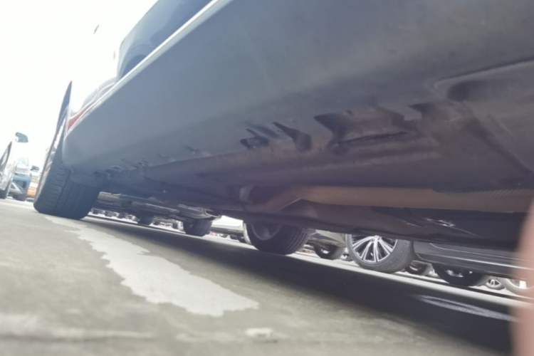 Used BMW X5 2014 xDrive35i Leading Model Right Side Sill