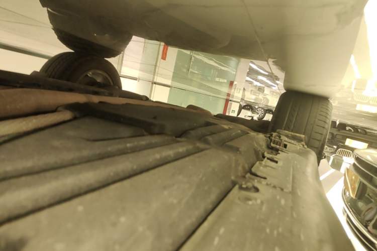 Used BMW X5 2014 xDrive35i Elegant Edition Right Side Sill