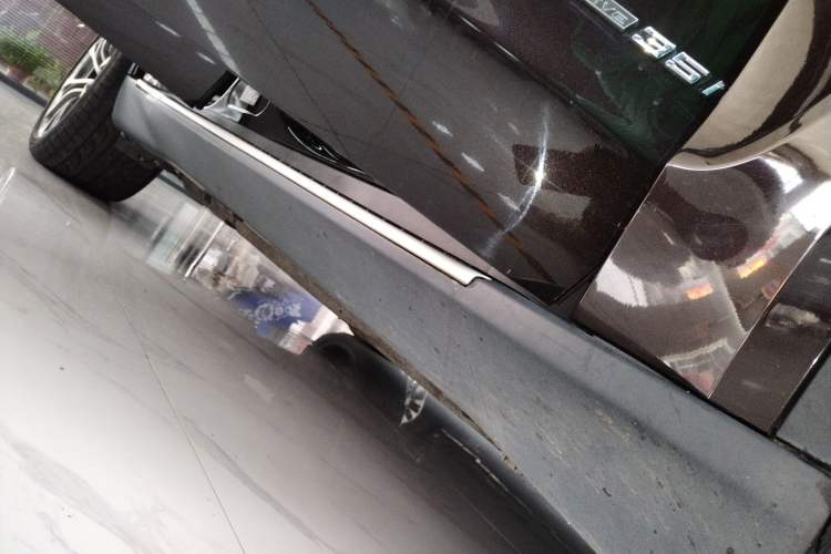 Used BMW X5 2014 xDrive35i Elegant Edition Right Side Sill