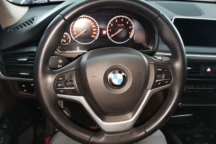 Used BMW X5 2014 xDrive35i Leading Model Steering Wheel