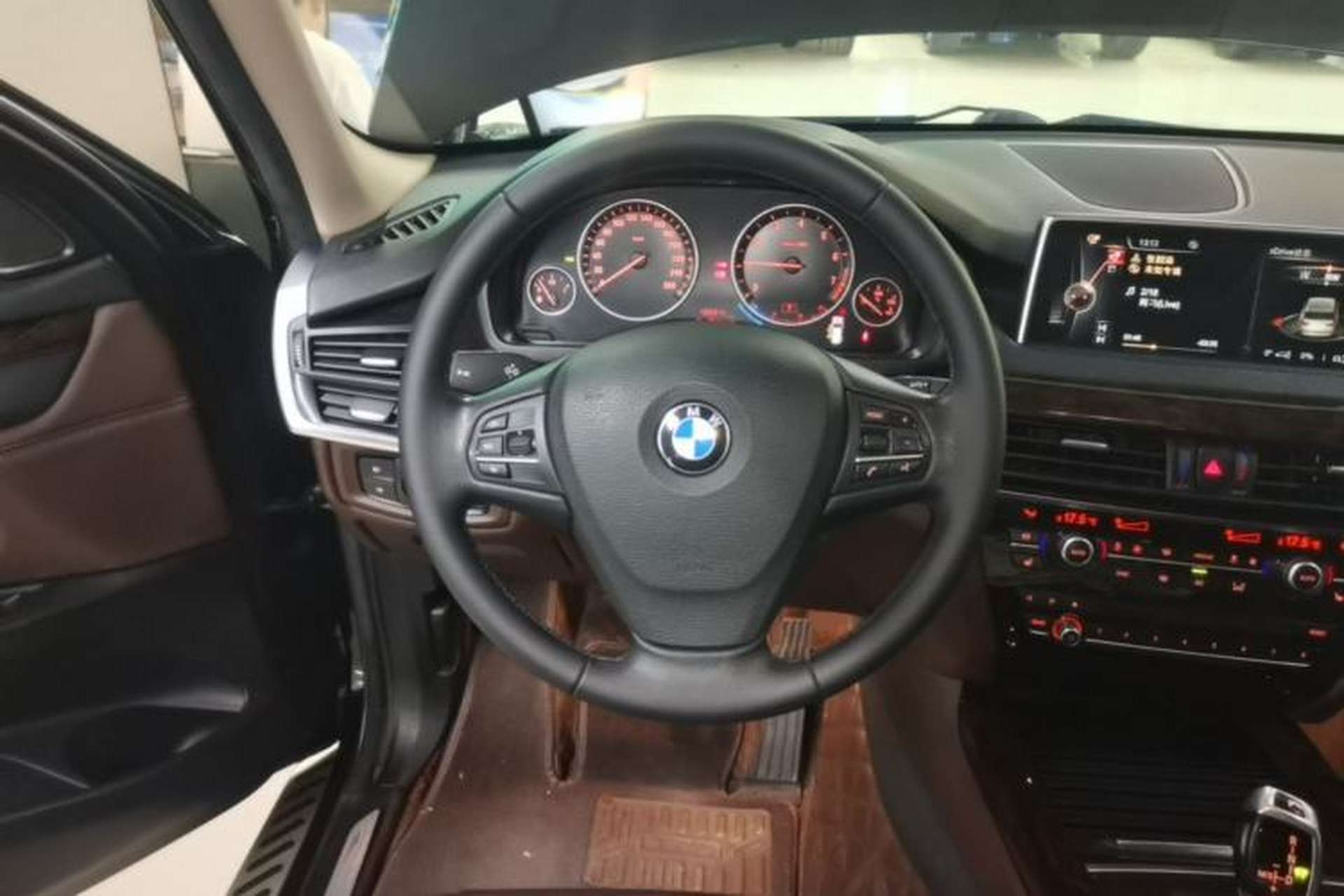 Used BMW X5 2014 xDrive35i Elegant Edition Steering Wheel