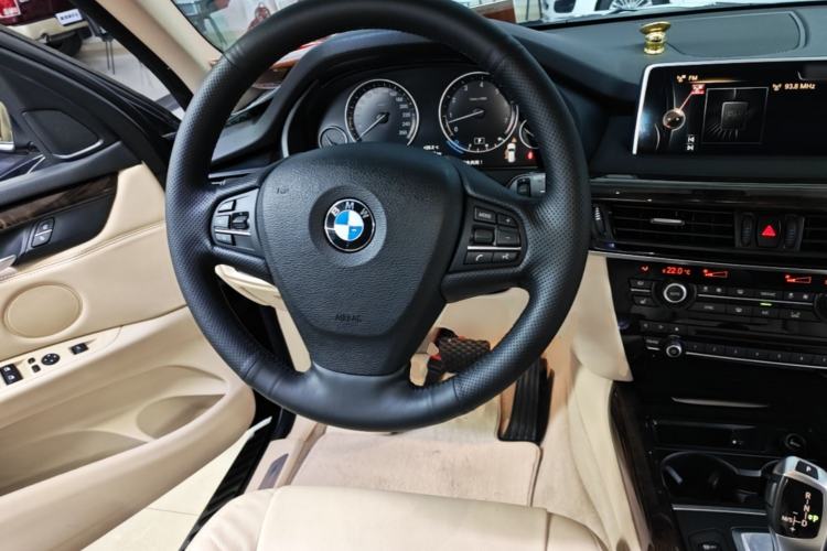 Used BMW X5 2014 xDrive35i Elegant Edition Steering Wheel