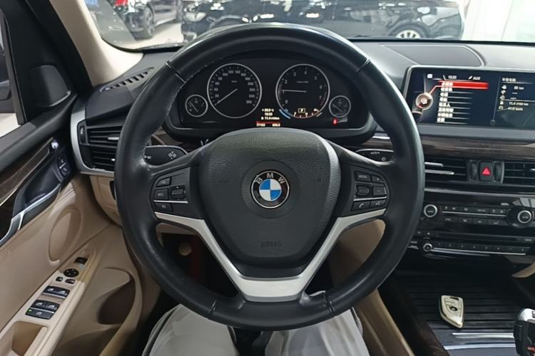 Used BMW X5 2014 xDrive35i Elegant Edition Steering Wheel