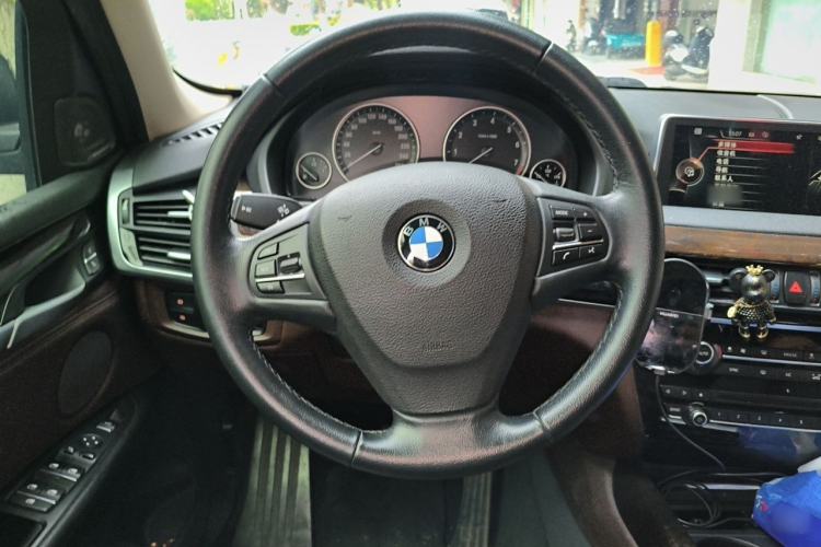 Used BMW X5 2014 xDrive35i Elegant Edition Steering Wheel