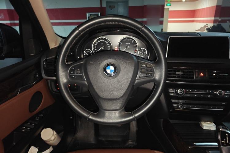 Used BMW X5 2014 xDrive35i Elegant Edition Steering Wheel