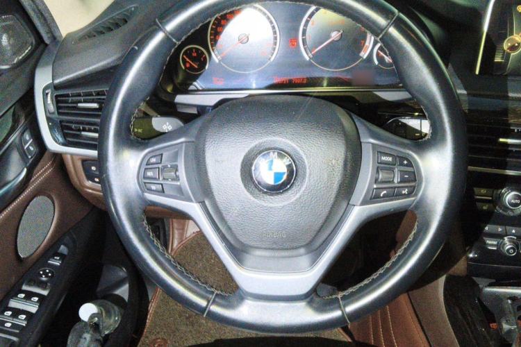 Used BMW X5 2014 xDrive35i Luxury Edition Steering Wheel