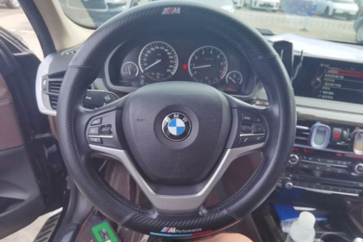 Used BMW X5 2014 xDrive35i Leading Model Steering Wheel