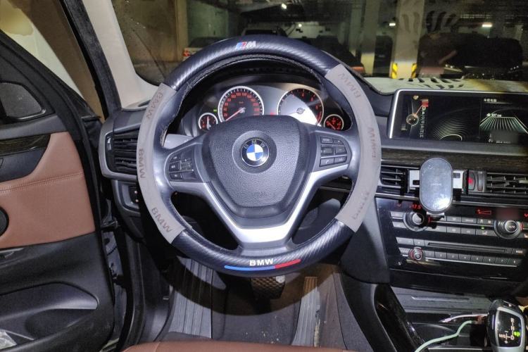 Used BMW X5 2014 xDrive35i Leading Model Steering Wheel