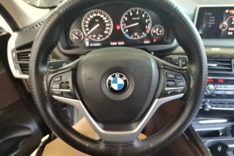 Used BMW X5 2014 xDrive35i Leading Model Steering Wheel