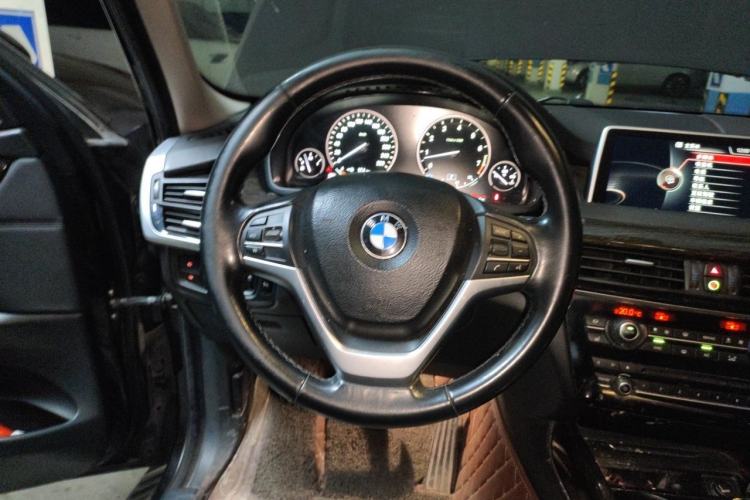 Used BMW X5 2014 xDrive35i Leading Model Steering Wheel