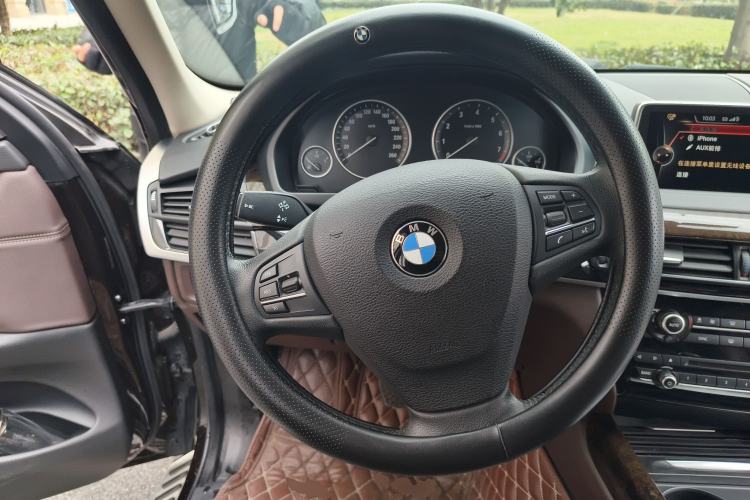 Used BMW X5 2014 xDrive35i Elegant Edition Steering Wheel