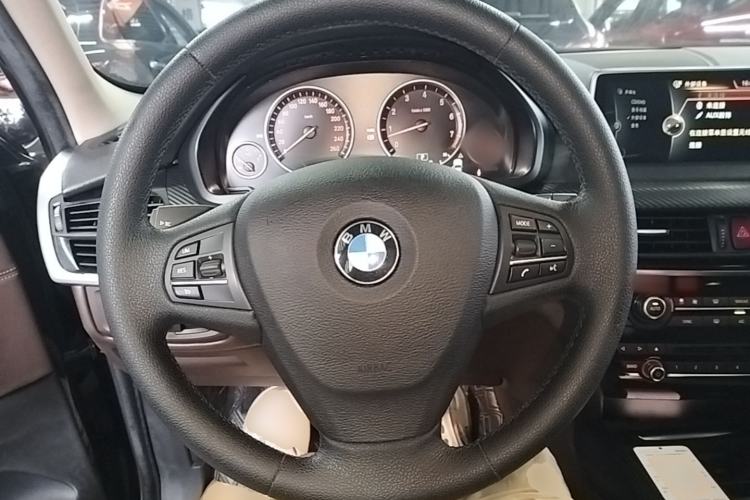 Used BMW X5 2014 xDrive35i Elegant Edition Steering Wheel