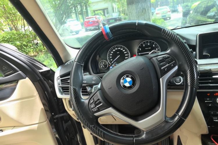 Used BMW X5 2014 xDrive35i Leading Model Steering Wheel