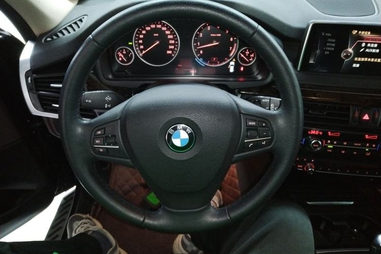 Used BMW X5 2014 xDrive35i Elegant Edition Steering Wheel