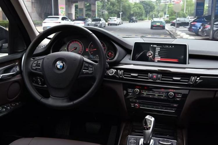 Used BMW X5 2014 xDrive35i Elegant Edition Steering Wheel
