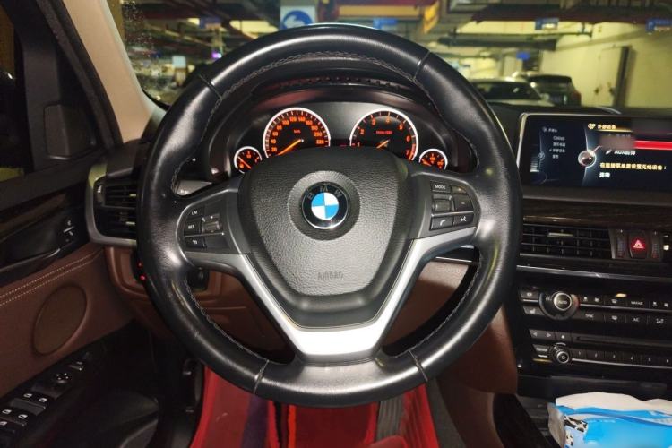 Used BMW X5 2014 xDrive35i Luxury Edition Steering Wheel