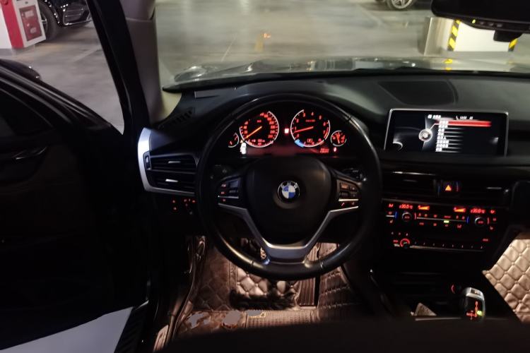 Used BMW X5 2014 xDrive35i Luxury Edition Steering Wheel