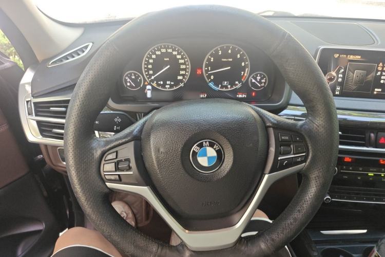 Used BMW X5 2014 xDrive35i Leading Model Steering Wheel